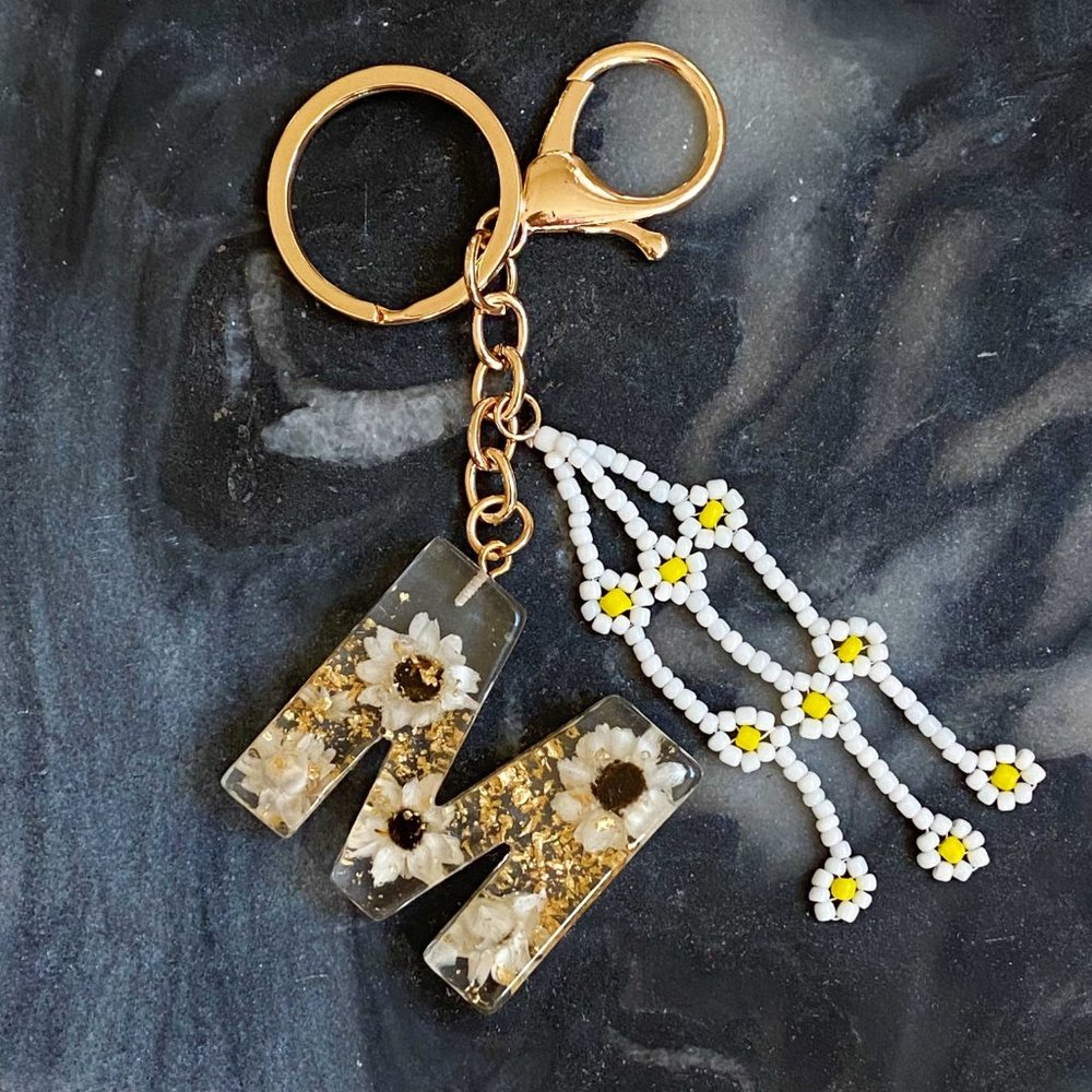 Baby Daisy Initial Key Chain - Picture 13 of 16